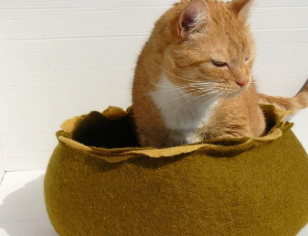 Beeztees Домик для кошек Yupik, войлок, 40см (арт. 707250)